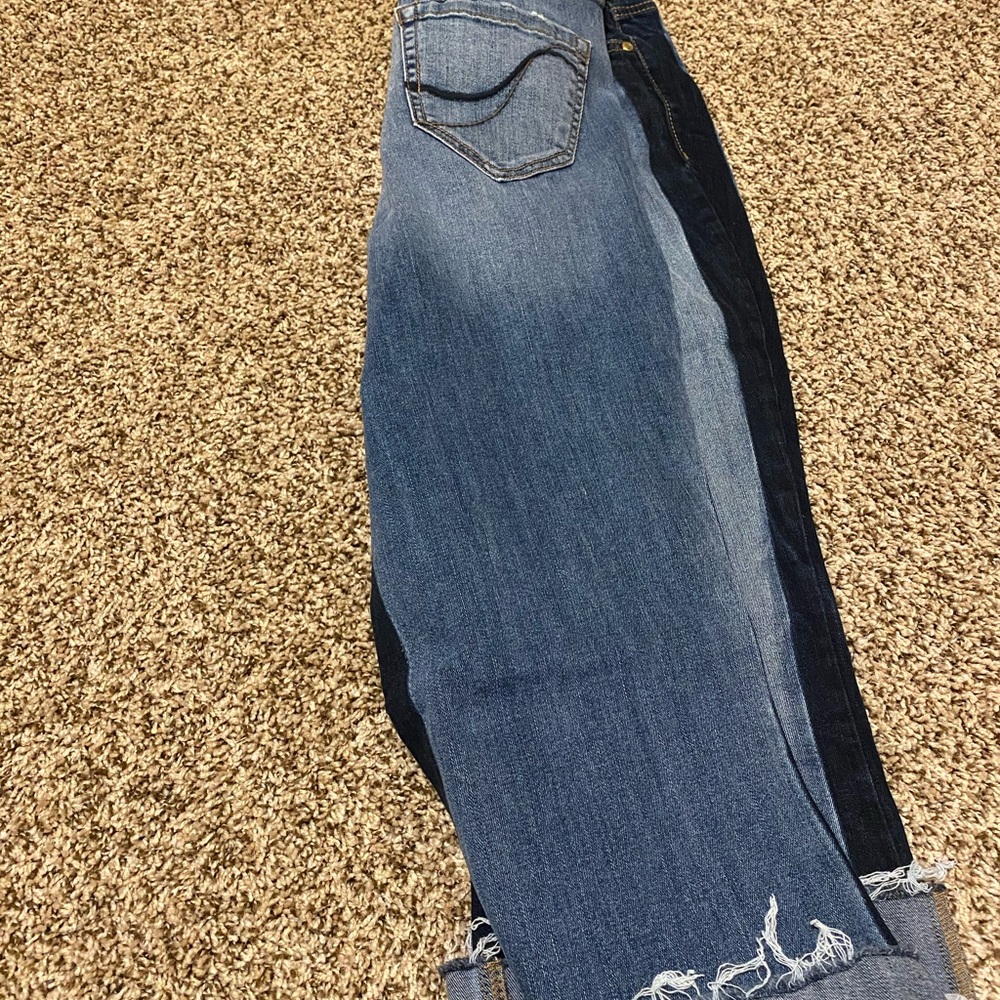 Capris - Picture 2 of 3